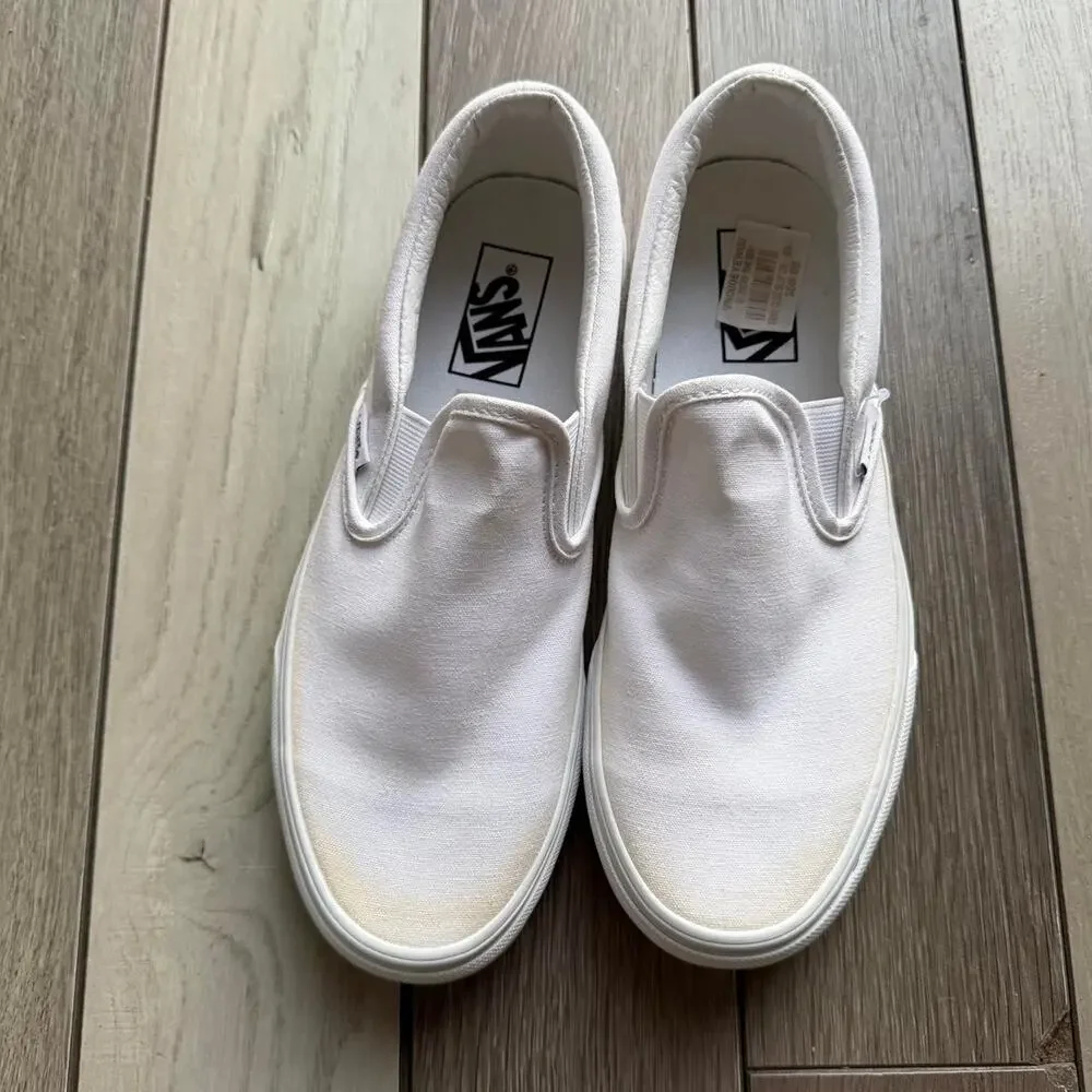 Vans Classic Slip-On True White Sneakers Men’s 7.5 / Women’s 9